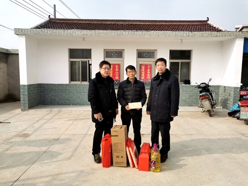 长运二公司开展“新春送温暖”慰问活动